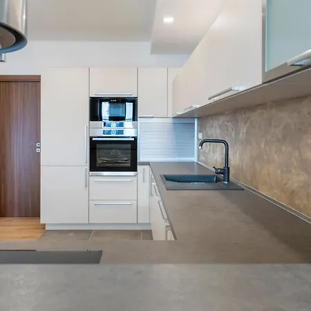 Lexor Apartment *