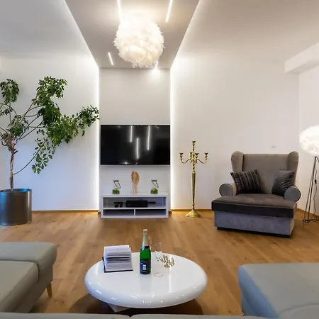 Lexor Apartment Pribor